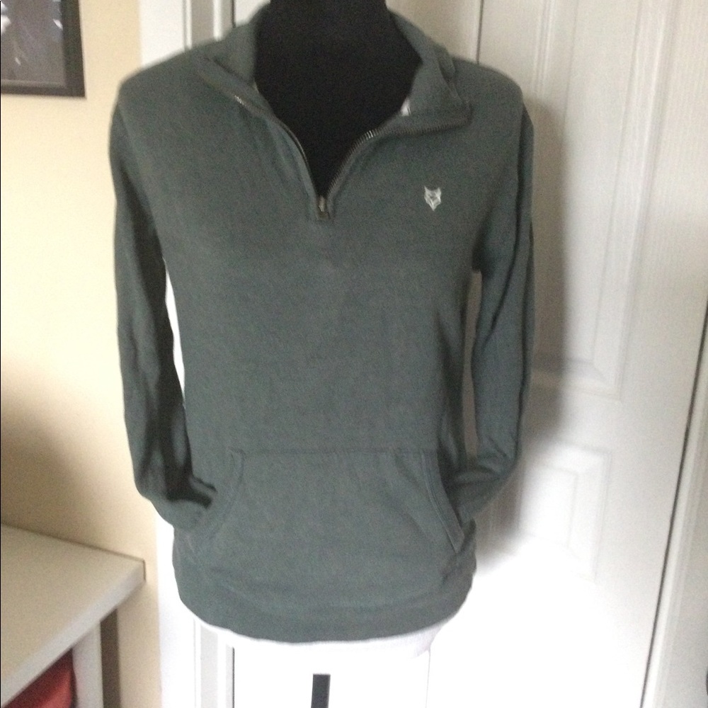 Pullover sweater